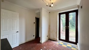 Photo 8- click for photo gallery